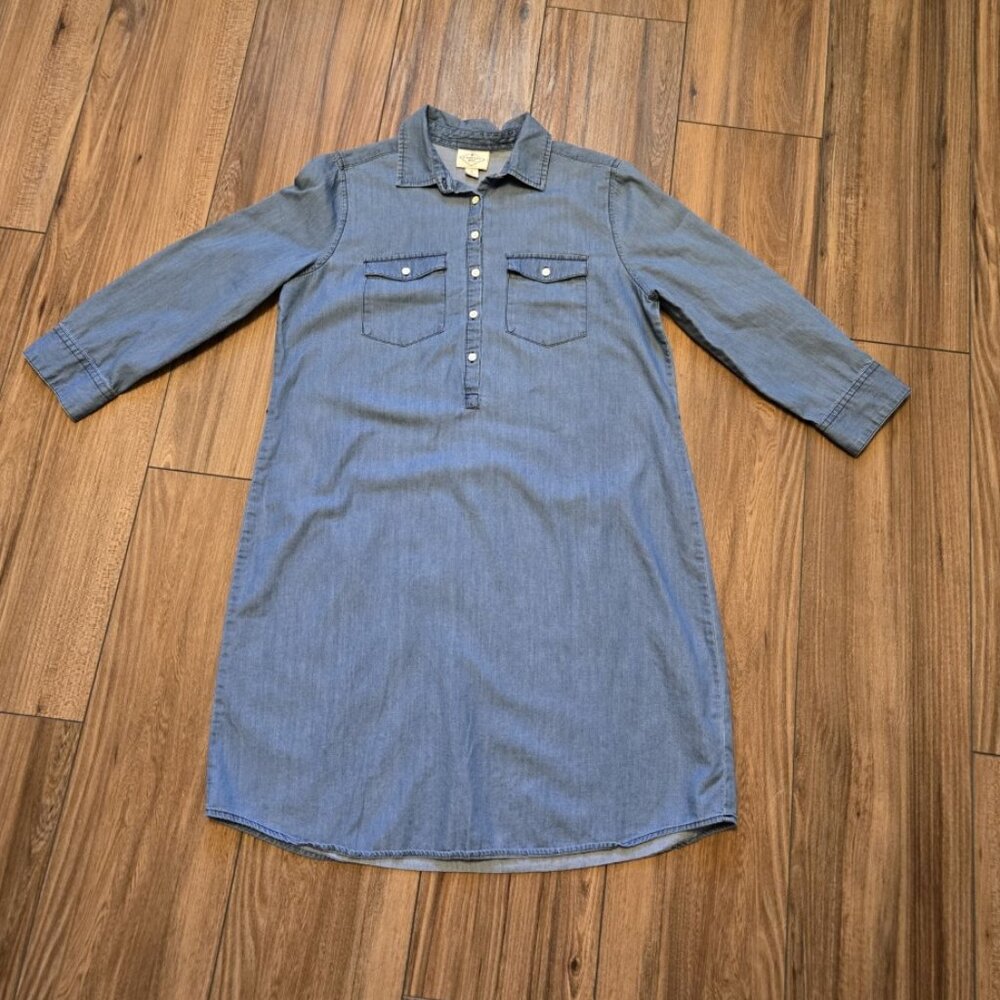 884. St. John's Bay Women's Lightweight Denim Dress - Like New Size Small